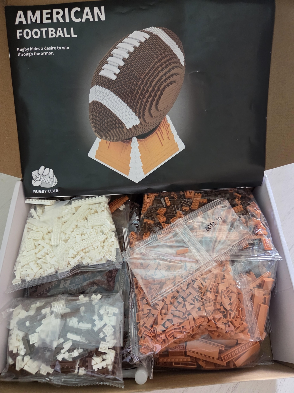 HONLANCH Size 9 Football (Rugby) Micro Building Blocks Set (4752PCS) - Picture 2 of 3